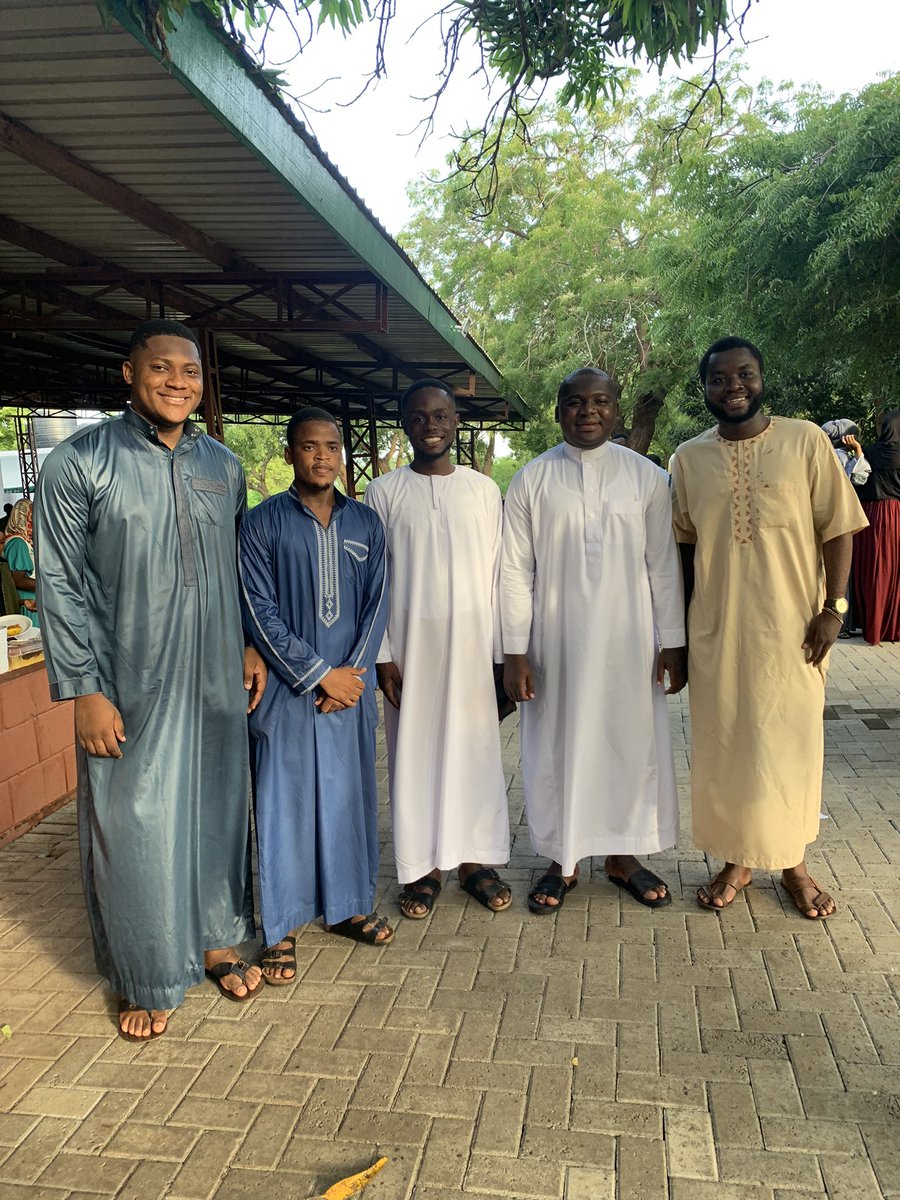 _PrinceAsumadu's tweet photo. As part of today’s activities, the SRC executives led by myself and the Vice President Wisdom Ndukwe, accompanied by the Treasurer Daniel Obeng Asamoah celebrated the eid festivities with the Muslim community of the University of Ghana. https://t.co/asiHAeRaI7
