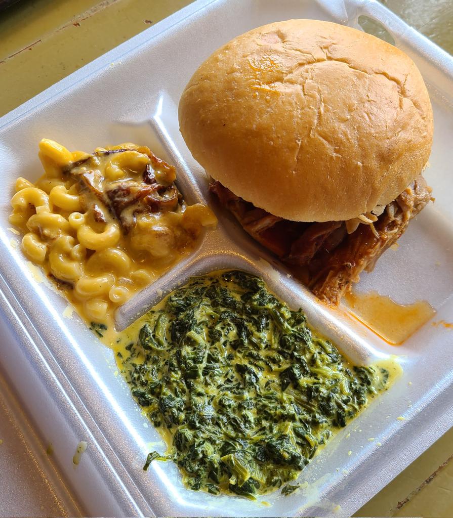 Schrader_AM's tweet photo. BBQ anniversary lunch date with my husband. #BTeaL #BelowTheLine @theshortjen @BelowTheLineHQ https://t.co/3mPDUcU8tV