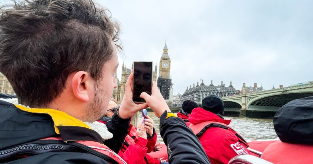 VisitBritainBR's tweet photo. Apesar de ser o destino mais conhecido e procurado no Reino Unido, Londres ainda pode te surpreender com experiências inesperadas! Sejam elas experiências gastronômicas, radicais ou mais tranquilas, Londres tem de TUDO!
📌:Londres,Inglaterra
#WelcomeToAnotherSideOfBritain https://t.co/WWpdc0WW05