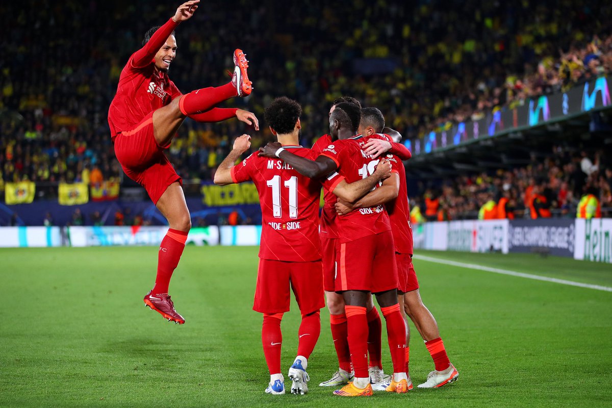 DaveOCKOP's tweet photo. I will go as far as to say that a Liverpool squad never had as many players that will forever go down as legends at the same time. This is a golden age at Liverpool FC that will be spoken about in a 100 years from now. https://t.co/SnACDTf6d3