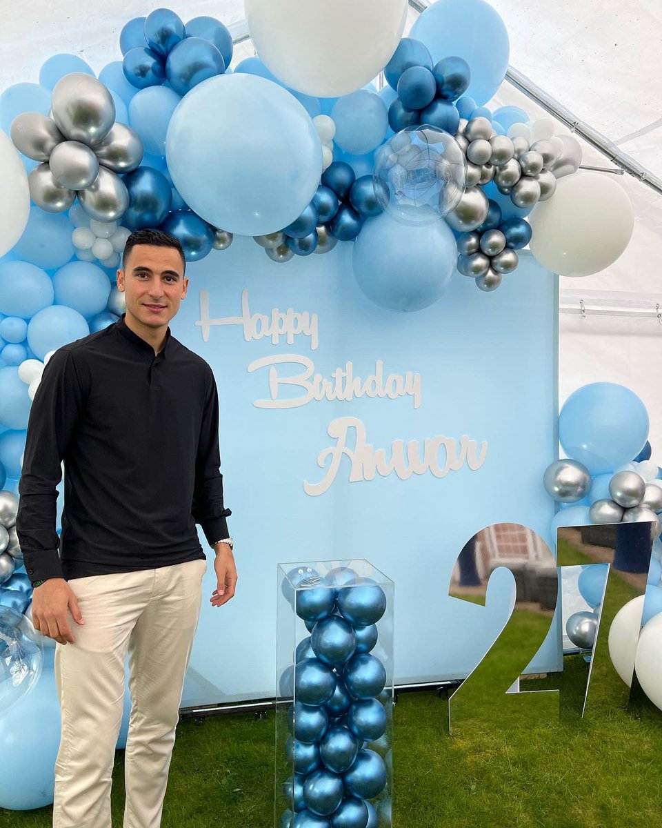 elghazi1995's tweet photo. Had some nice days with family and friends. I want to thank everyone for the lovely birthday wishes. ❤️🙌🏼 #alhamdulillah https://t.co/srUEXYQerH