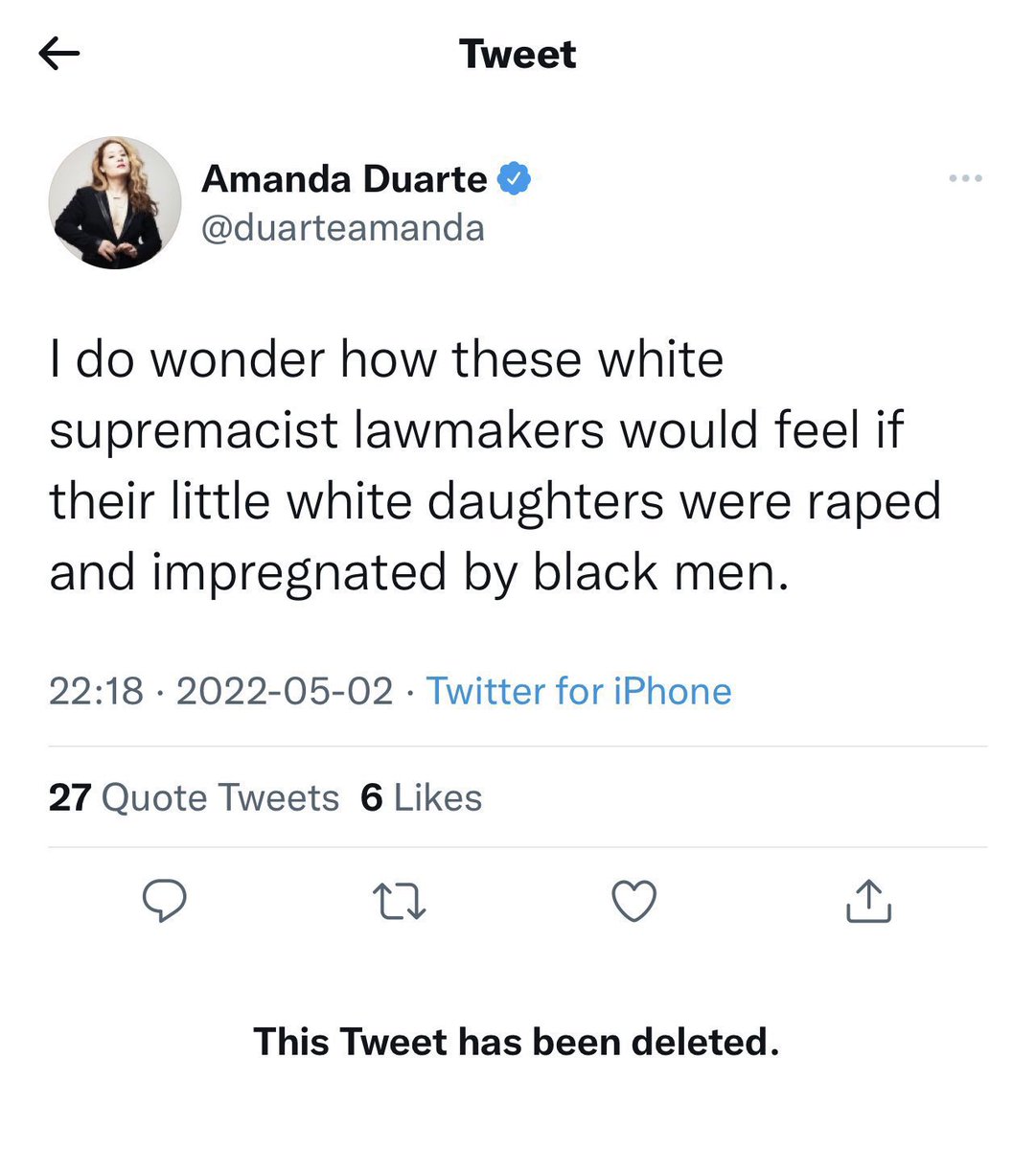 Realist__ZA's tweet photo. Ladies and gentlemen, please put your hands together and welcome the mentally ill (liberal leftist) Amanda Duarte to the stage.. 👏🏼
She deleted her twitter account and restricted all of her other social media platforms after this 🥲
#cuntlife https://t.co/2jBX56bNmJ