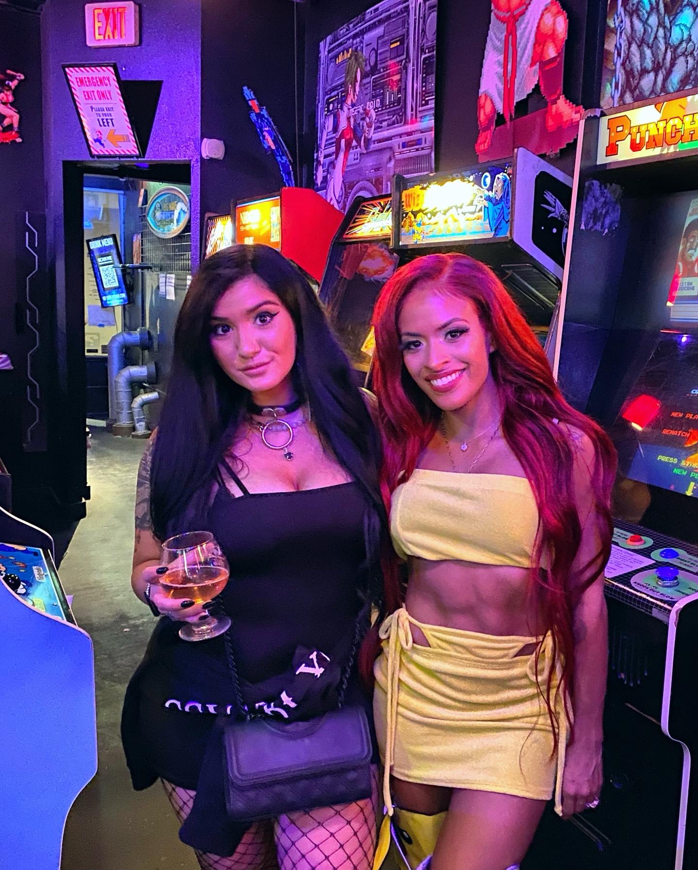 Kelsi on X: gaming with the queen herself, @ZelinaVegaWWE 👑✨  t.cosrOyMeUZYl  X