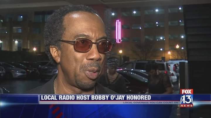 RALPHTIGERX's tweet photo. Bobby O'Jay a legend in Radio died on the job he loved broadcasting 5/3/2022 in Memphis,Tennessee.He mentored many.
The Little Guy with the great big voice
worked at KYOKAM1590 in the 1970s.He made others great.He loved music and the people who made it! 
Prayers to his Family! https://t.co/nvDYscMwlX