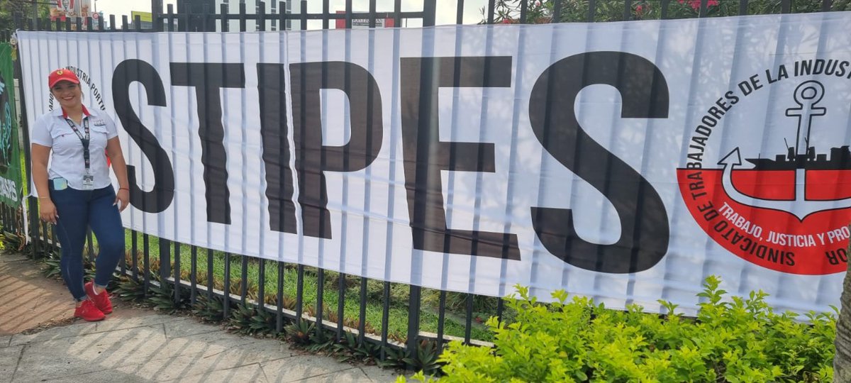 ITF_Americas's tweet photo. #ElSalvador
Con una alta presencia durante la movilización del #PrimeroDeMayo, nuestro afiliado #STIPES ha demandado la justicia social y el respeto de la fuerza laboral, indispensable para impulso económico y productivo del país.
#SomosITF https://t.co/j4TZfZNLcv