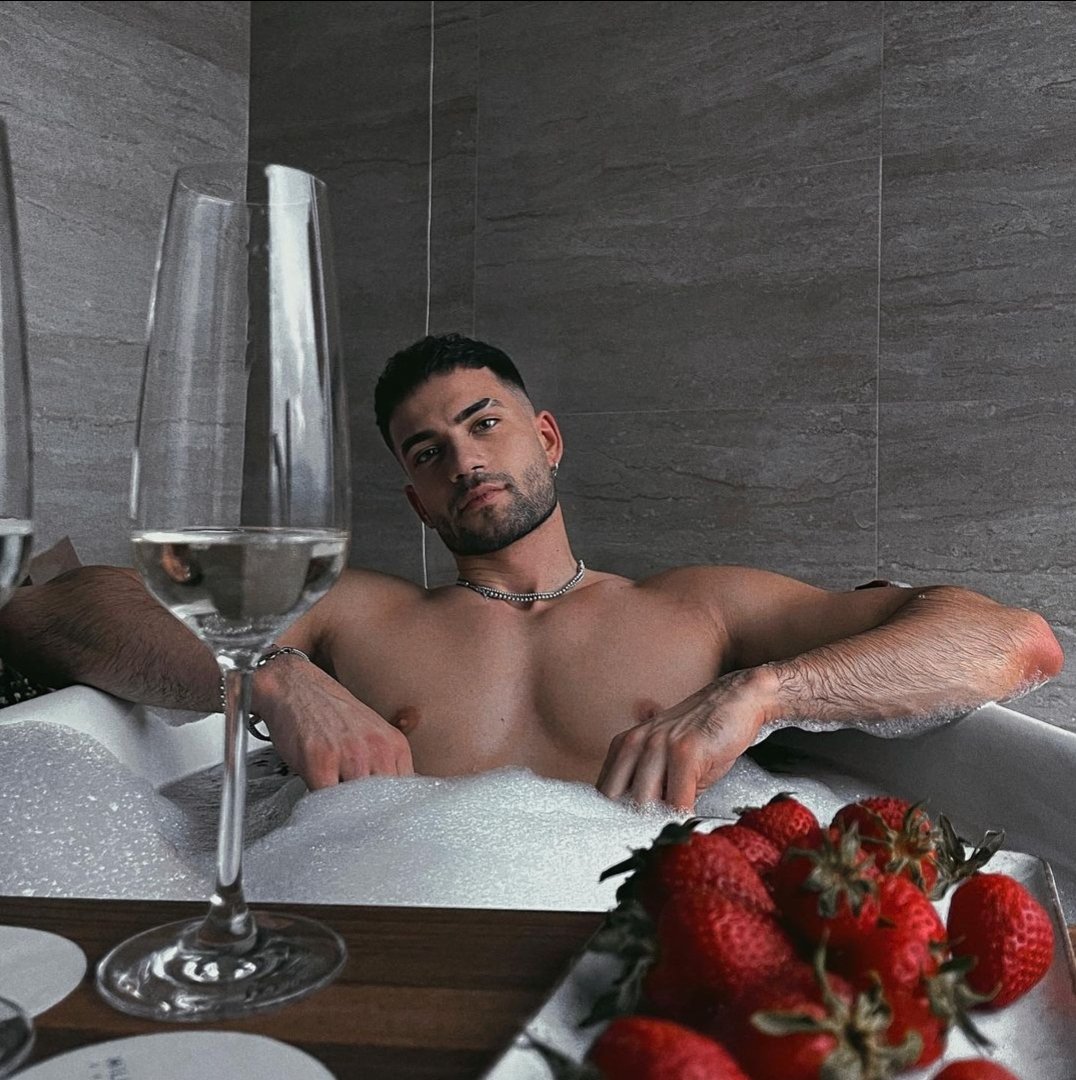 HotMenBgWorld's tweet photo. Горещ ден 🔥🔥🔥🥵 https://t.co/Vsm3sPmvcX