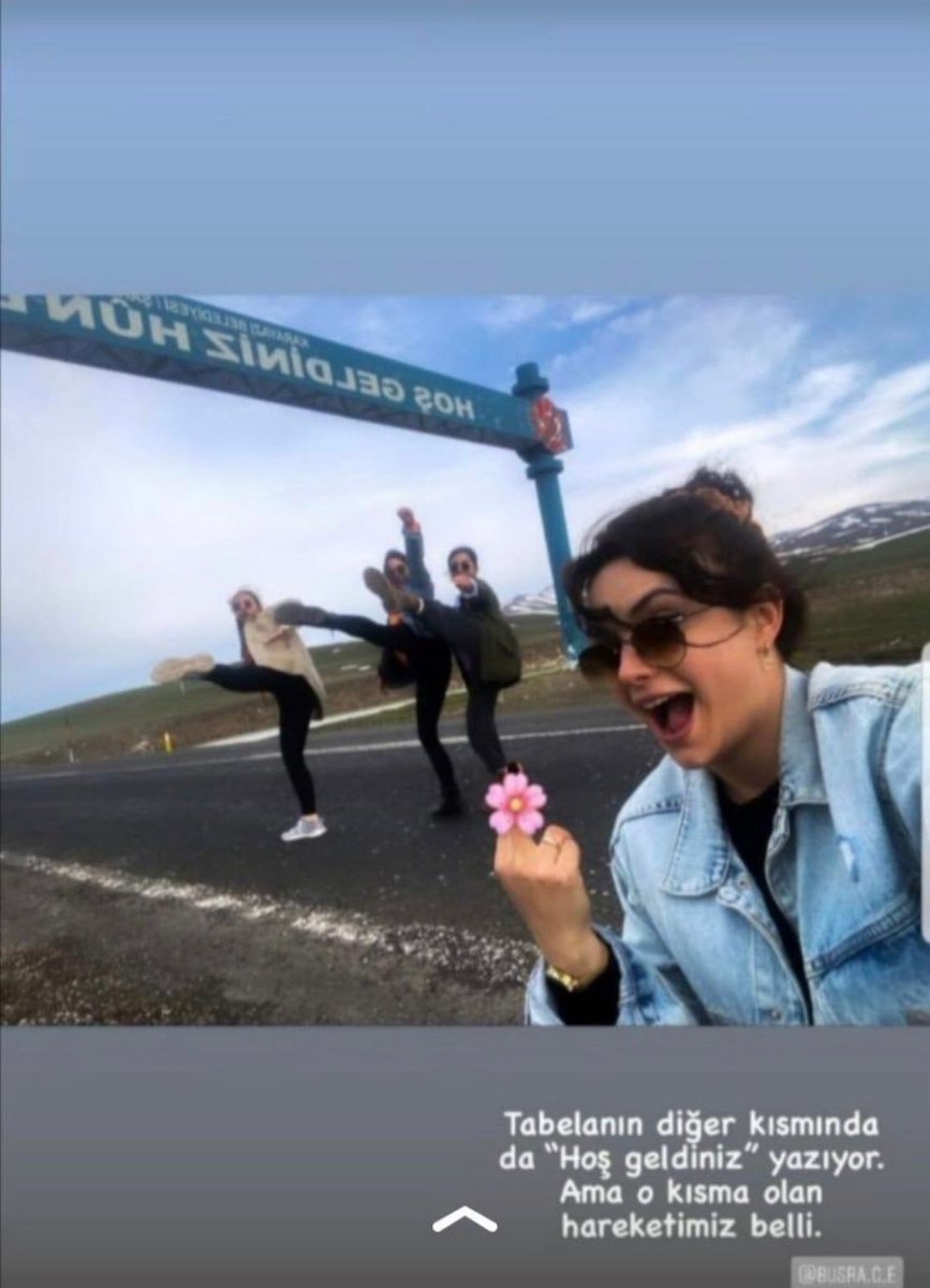 1AdemGirgin's tweet photo. Erzurum'da bir  İlçe tabelasında Türkçe  Kürtçe hoşgeldiniz  yazdığı için bu hareketi yapan sözde öğretmen arkadaşlarımıza yazıklar olsun size aldığınız maaşı bile haketmiyorsunuz.Bu tür insanlar bu ülkenin değerlerine zarar veriyor.
@tcmeb @Erzurum_Mem https://t.co/DPEXaTMK44