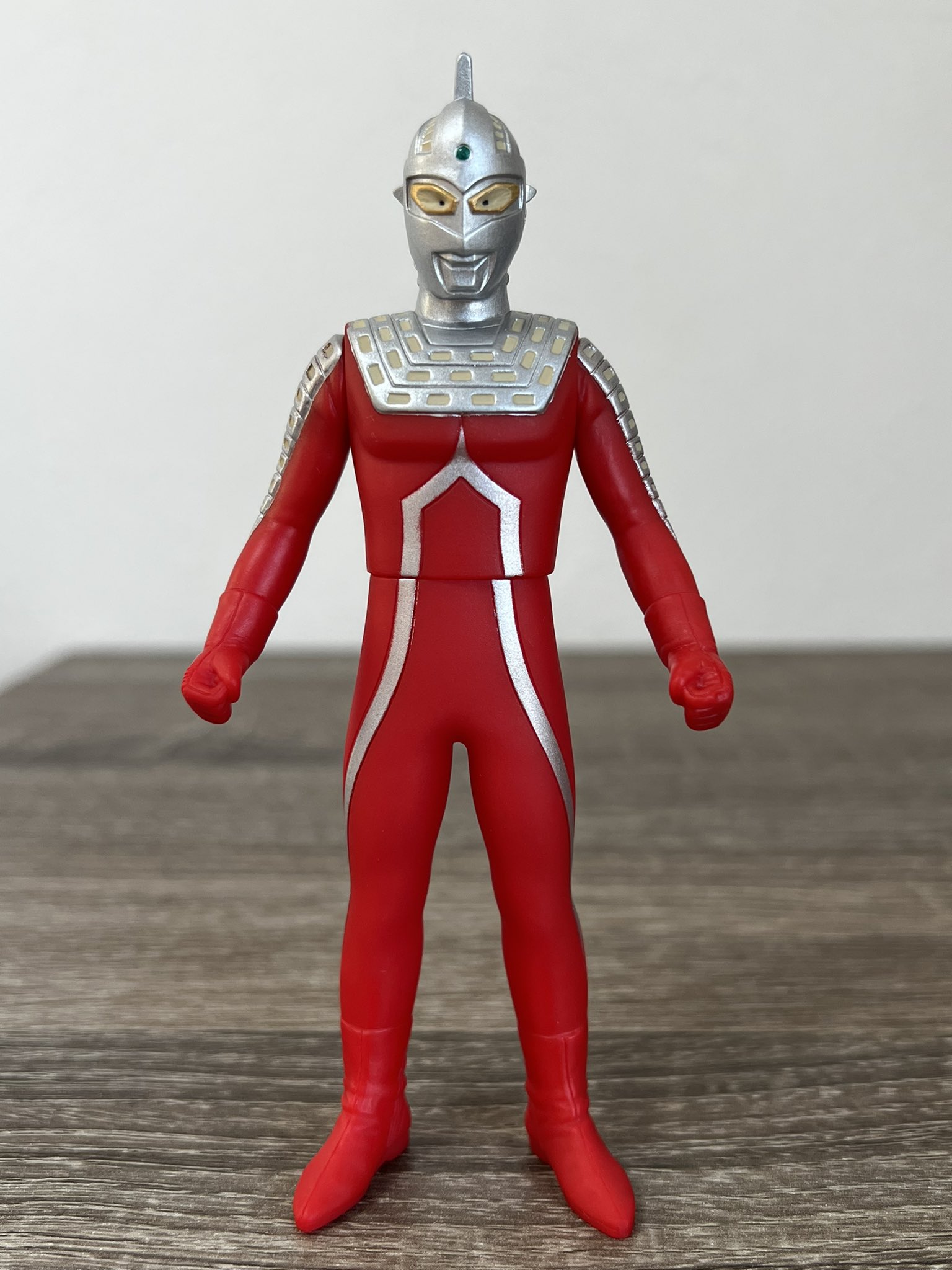ウルトラセブン ウルトラガン 平成ウルトラセブン プロップ 塗装品