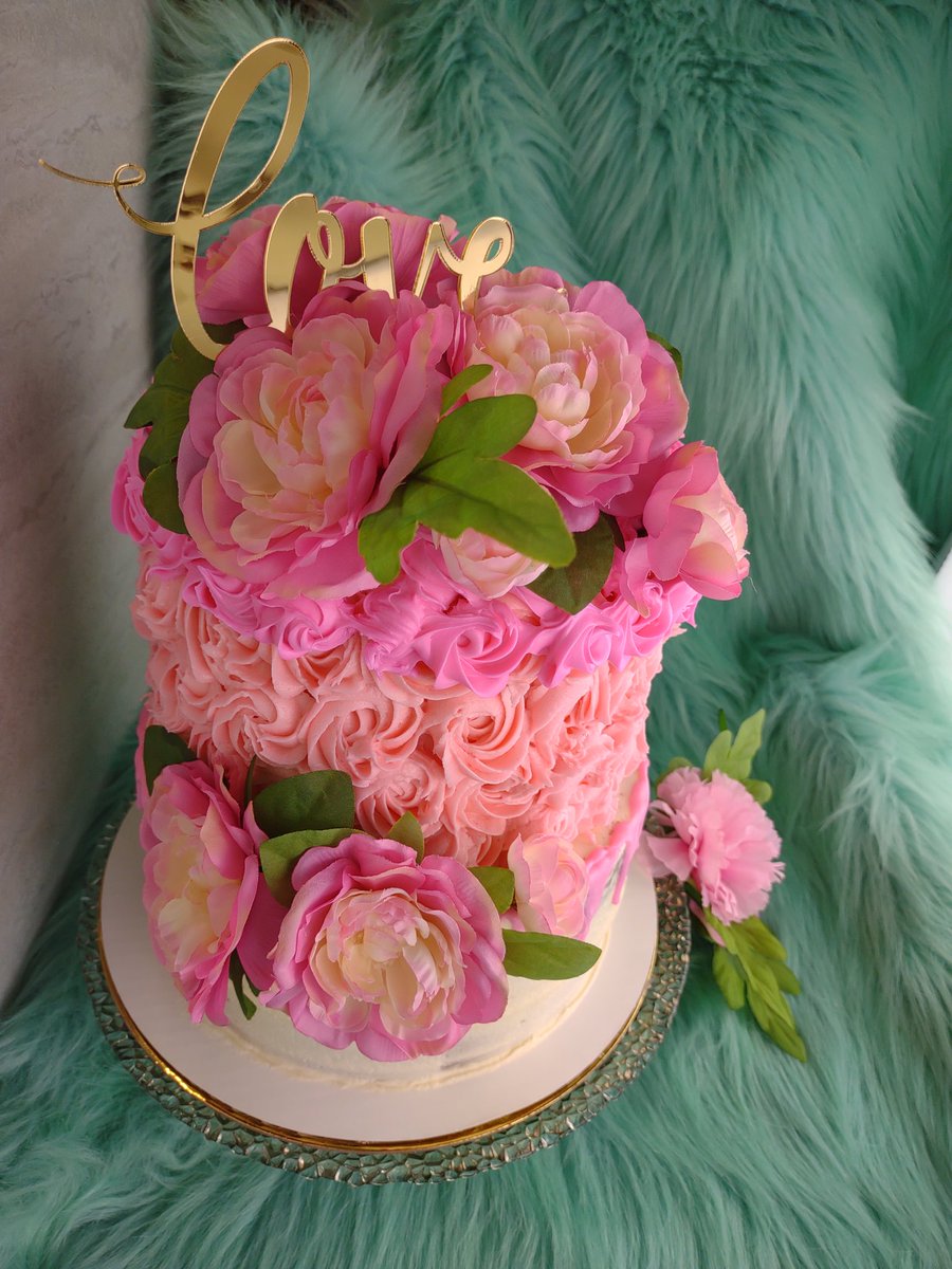 If you're in need of any homemade desserts,cakes check us out <a href="/www/">WWW</a>.gregsbreadbox.com