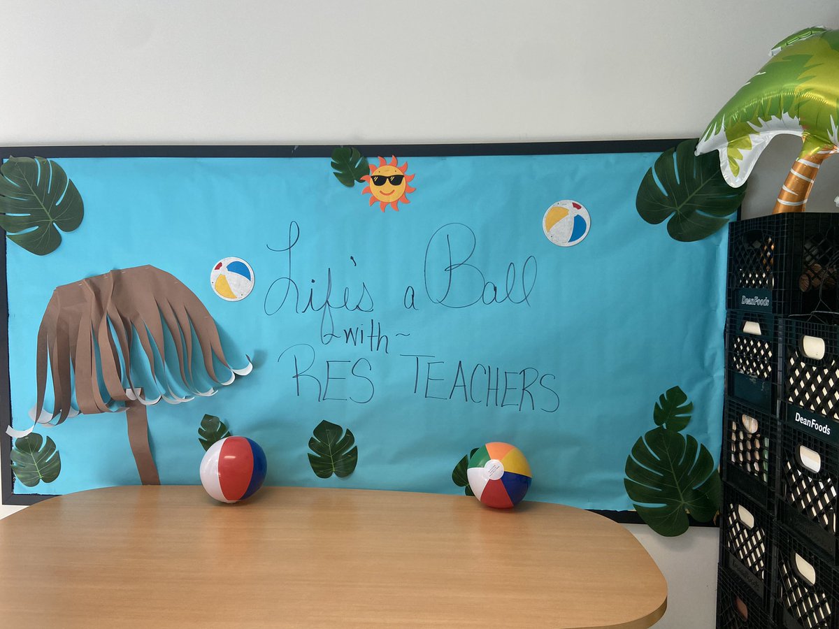 We created an oasis for our <a href="/RES_Royals/">Renaissance Elem.</a> staff - this week is all about relaxing and unwinding! (In between Milestone testing)🧘🏾‍♀️ 💆🏽‍♀️ 🏖 @DrRoseToomerRES <a href="/CannonDavetta/">Davetta Cannon</a> <a href="/eyes_tara/">Tara</a> @msdotwatts <a href="/shealeyt22/">Tracie Shealey</a>