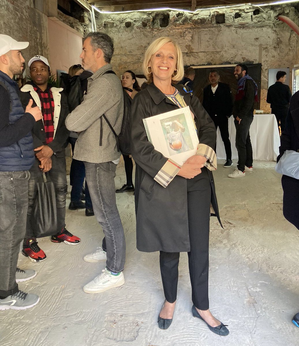 👏🏼 <a href="/6esensimmo/">6e Sens Immobilier</a> pour cette magnifique bâche mettant en valeur l’action de <a href="/AssoAUTREMONDE/">Autremonde</a> pour accueil et intégration de jeunes migrants. Hâte de retrouver en match leur magnifique équipe⚽️ et ces garçons talentueux. A voir sur grand boulevard <a href="/Paris/">Paris</a> cc <a href="/PierreRabadan/">Pierre Rabadan</a> <a href="/Karim_Ziady/">Karim Ziady</a>