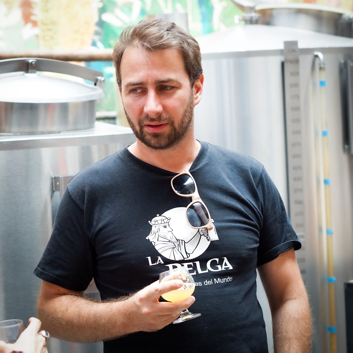 escollo_mx's tweet photo. El pasado 30 de abril en las instalaciones de la cervecería Cru Cru se presentaron las 14 cervezas del 14 aniversario de la tienda la Belga. Tuvimos el gusto de presentar una Kviek en honor a esta celebración. Felicidades a Bastien y a su equipo por ets trayectoria. https://t.co/LFzMqEv8Vp