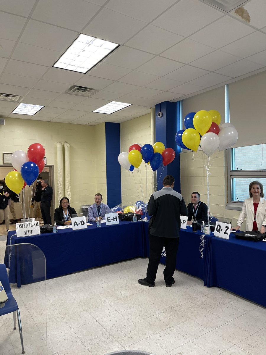 jholman6's tweet image. We salute and celebrate our teachers.  Thank you for all that you do!
#pctvs
#TeacherAppreciationBreakfast 
#TeacherAppreciationWeek