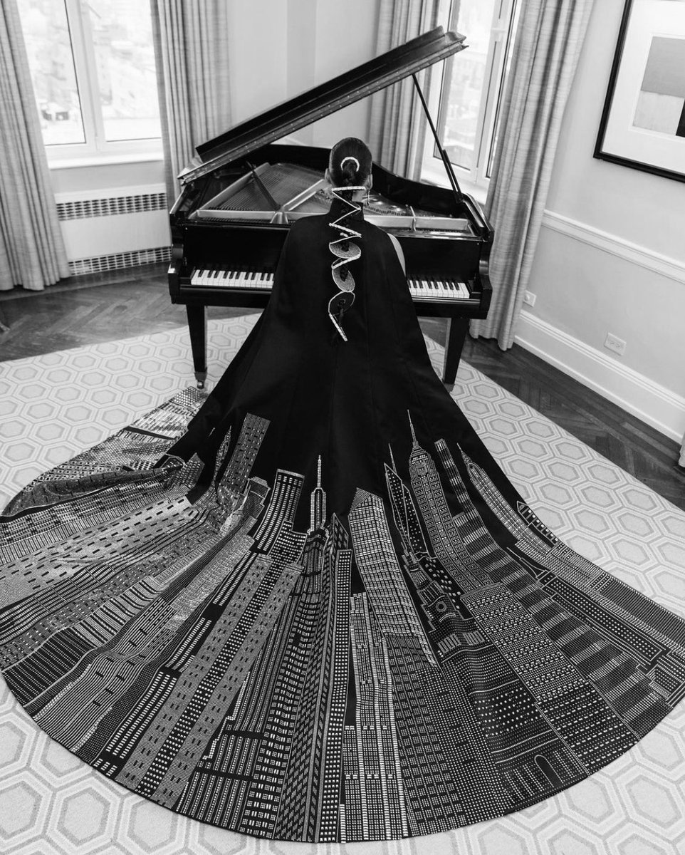 Juggling_Words's tweet image. Late night music jam:
@aliciakeys - In Common 🎶

“Me replaying memories
  in my head…”

#MusicAsArt #LyricsAsPoetry #Writer #WritingCommunity #VinylVibes #AliciaKeys #InCommon #Here