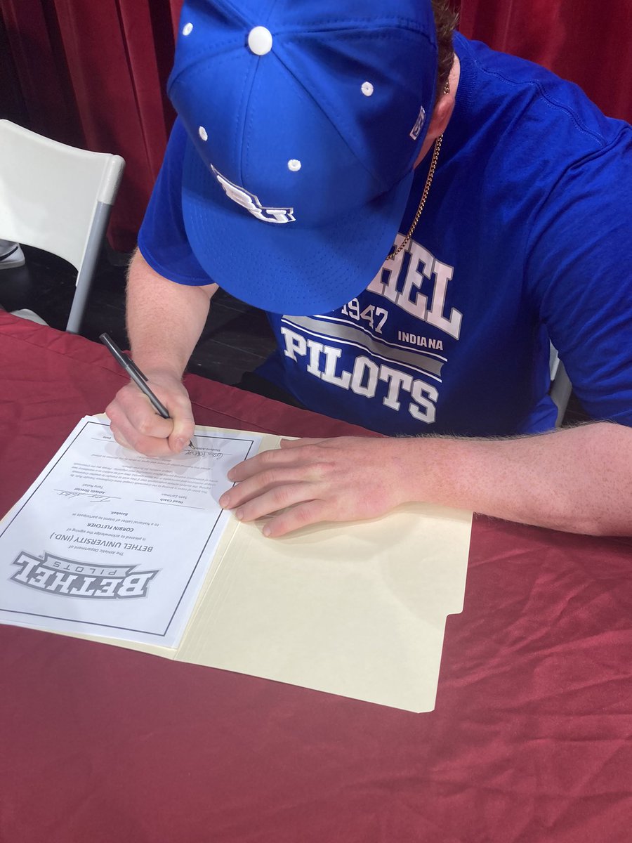 JagsVarsity's tweet image. @CorbinFletcher6 is committing to Bethel University and will pursue a degree in Exercise Science while representing @BUPilotsBB Special thanks to Coach Zartman for attending the ceremony. Congrats Corbin!