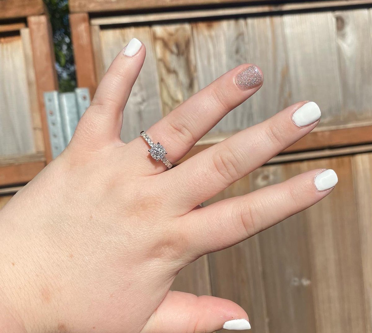 SammyStreetz's tweet photo. Forever. 💍♾ @mason_perry15 https://t.co/QZRRxXlo28