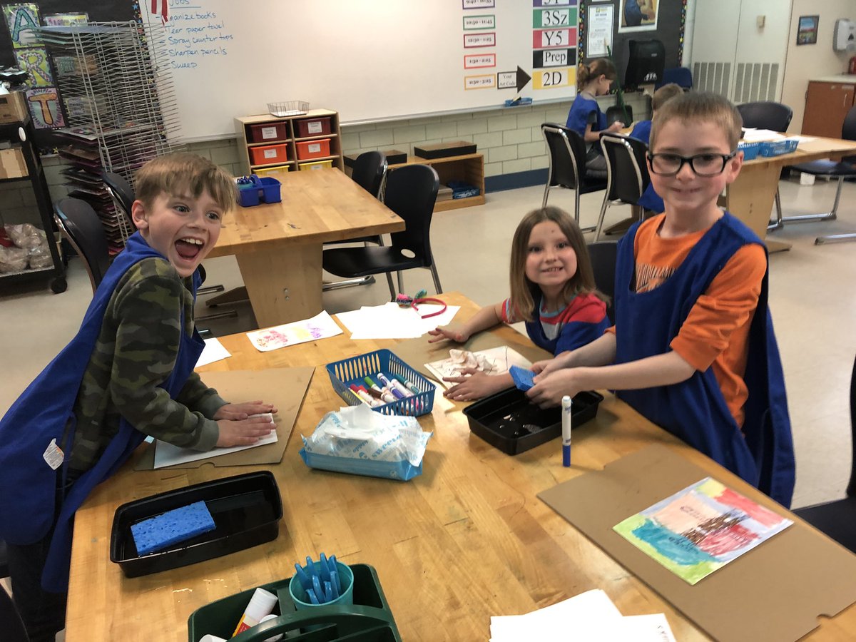 AndersonArtists's tweet photo. Today second graders tried a method of printmaking with markers!  #yes2tps #tpsand1 https://t.co/T9kZwBQ0t5