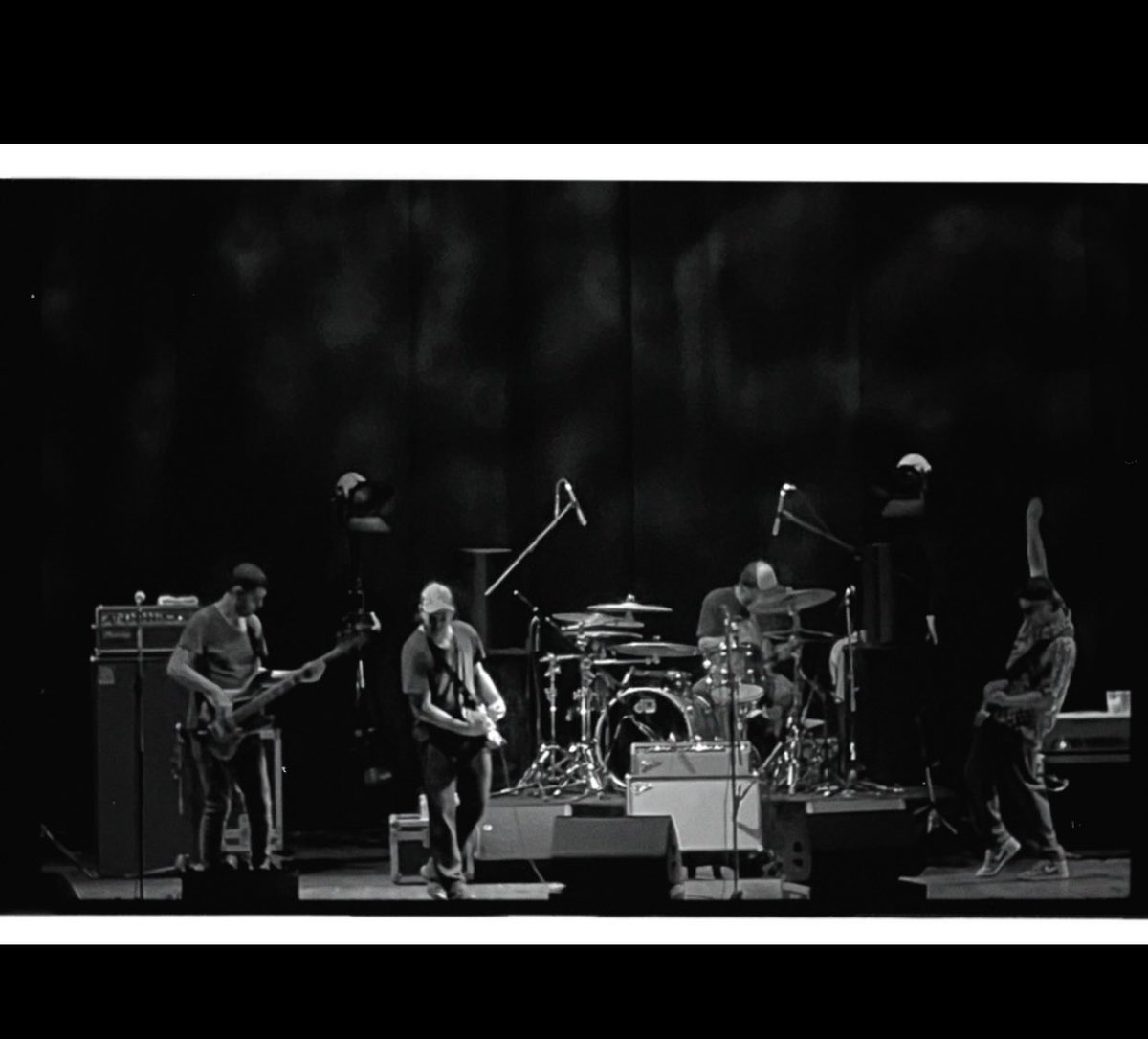ilahesss's tweet photo. @OfficialDuman Çox sevirəm! #Duman https://t.co/5DzT3ZhVBv