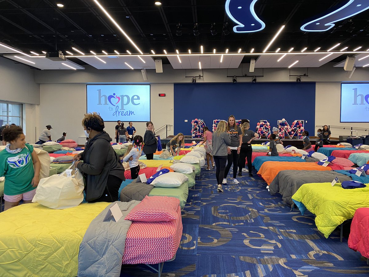 A day of play became a day 60 local kids will never forget. @KennyKennyMoe3 partnered with @AshleyHomeStore & their Hope to Dream Initiative to provide beds, pillows, comforters & sheets to kids in need. The #Colts Walter Payton Man of the Year continues giving back #ForTheShoe