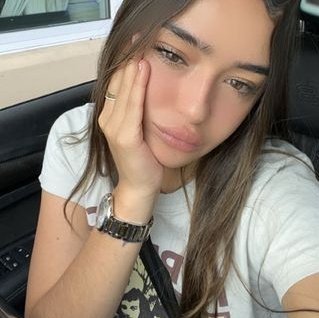 pochethinking's tweet image. my perfect girl 💗💗🌈