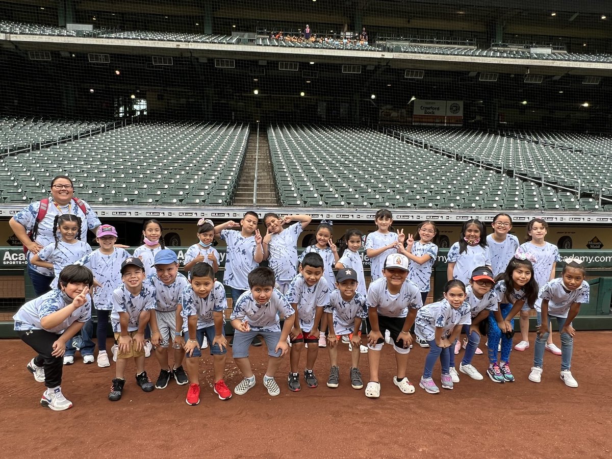 Arleni Deleon (@_mrsdeleon) on Twitter photo Took my <a href="/StephensES_AISD/">Stephens Elementary</a> kids on a field trip tour of Minute Maid Park and got to meet a LEGEND! <a href="/astros/">Houston Astros</a> Craig Biggio was just walking by…Best teacher appreciation gift EVER! Took my <a href="/StephensES_AISD/">Stephens Elementary</a> kids on a field trip tour of Minute Maid Park and got to meet a LEGEND! <a href="/astros/">Houston Astros</a> Craig Biggio was just walking by…Best teacher appreciation gift EVER!