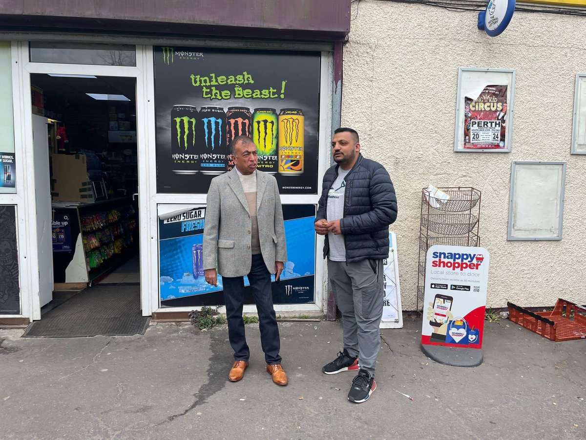 AzizPerth's tweet photo. Out in Fairfield today Speaking to local business owner Mr Nabeel who said 
recovery after covid is very much important for local businesses 
and he ensures his support for @ScotTories 
#LocalVoteTory #perthshire #SupportSmallBusiness
#supportlocalbusiness
@murdo_fraser @ccmilne https://t.co/PemPbDLcZf