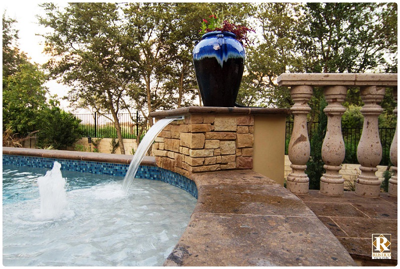 rusticotile's tweet photo. #Cantera #stone makes for lovely and #natural #pool accents!😊🌊 This #backyard pool features tobacco brown cantera #coping #tiles as well as #balustrades !😎 Let us help you build your dream pool!💙 #rusticotile #poolideas https://t.co/RCgdLFW5D6