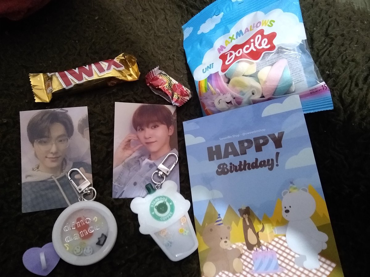 hoshiplushi's tweet photo. tenho um feedback MUITO mais do que especial para fazer hoje: a @sweetbitshop fez absolutamente tudo nesses shakers dos boochan que já são a coisa mais preciosa da minha vida, mandou super bem embalado e cheio de mimos lindos que eu to até chorosa. já quero os ot13! mt obrigada🫶 https://t.co/6FB6GYTV1g