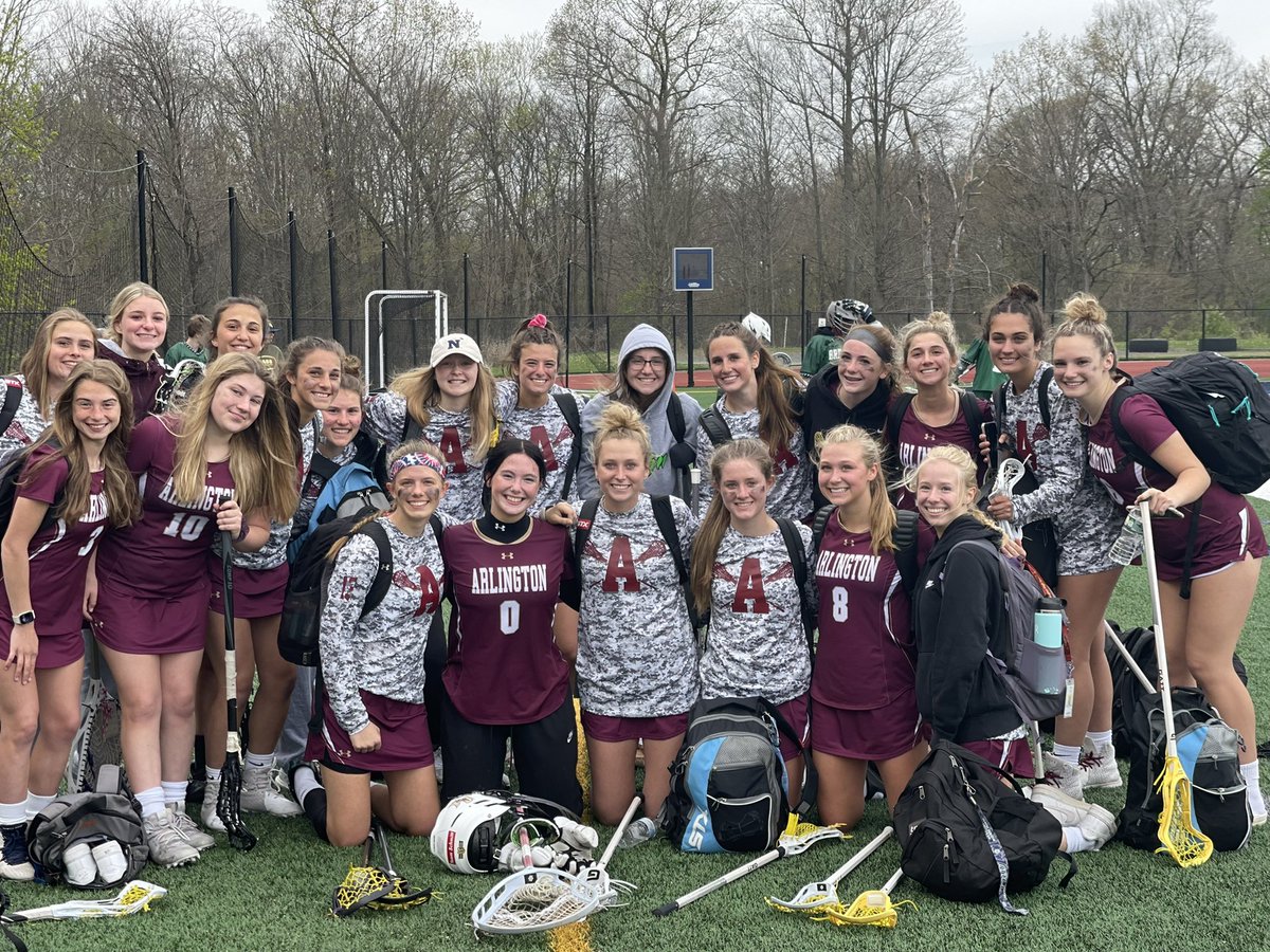 Great win today at Lourdes 6-1 

Talia Berardo 1g 2a
Molly Novak 2g
Jess Bianco 1g 1a
Shannon Cunningham 1g
Erin Crowe 1g 
Seneca Devendorf 1a

Simone Gillette 14 saves 🧱