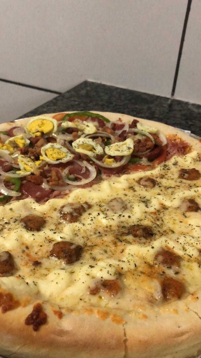 Pizza de camarão, temos 🦐🦐