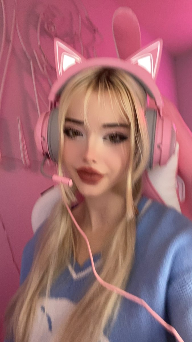 laurenxburch's tweet photo. Blurrrr https://t.co/9jEwOvZEBT
