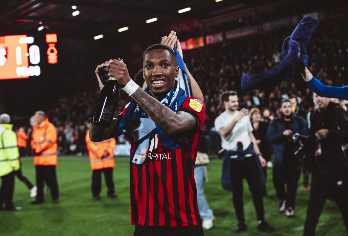 Let's talk about how these two were winning the Central League Cup this time last year 😅