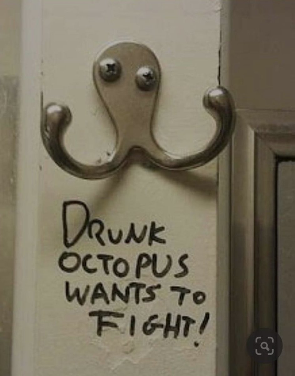 GigioNFT's tweet photo. This is sooo funny. Can’t stop laughing. Someone should mint a series of Drunk Fighting Octopus NFT. #nft #nftart #nftcommunity #nftcollectibles https://t.co/vonNwEbYZG