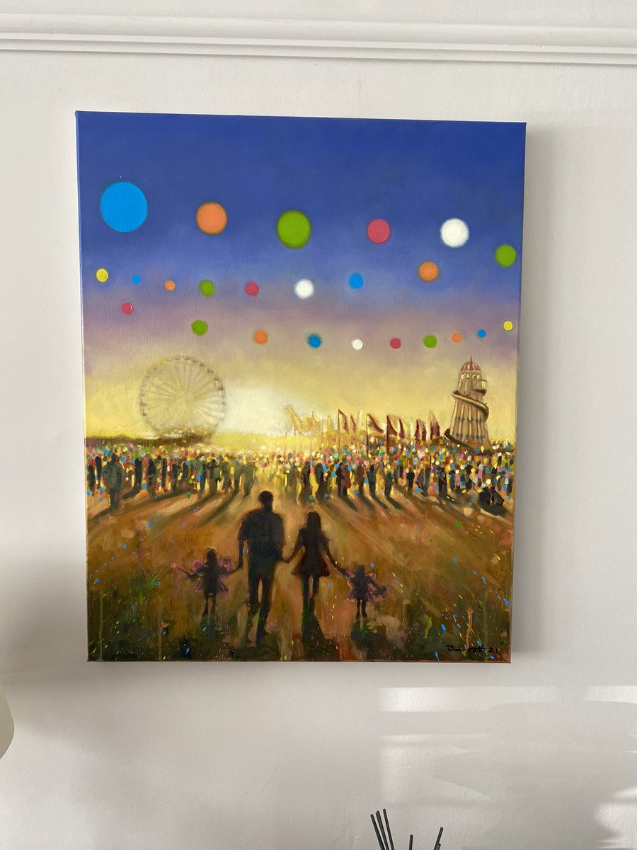 philbarrettart's tweet photo. #oilpainting painted last year my client wanted a painting showing his family all going to their happy place #Glastonbury #festival #artcommissions https://t.co/NgdY23TZqq