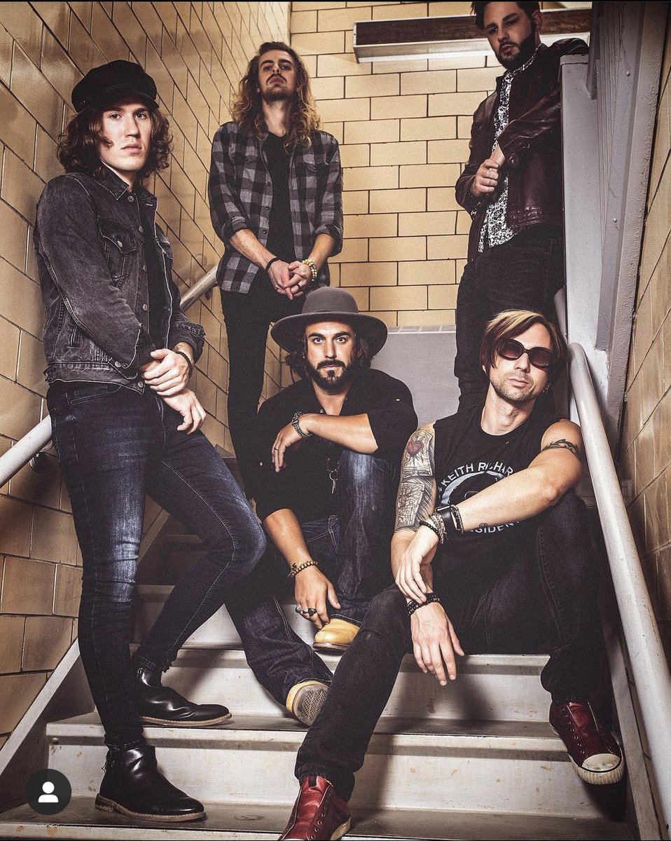 lovesickradio's tweet image. Next week we film a #musicvideo for a #newsong &amp;amp; play a May 14th at Rockstar bar in #vegas w/tantric, @CrashingWayward &amp;amp; @RavenTreeRocks 

🎧 to “I Need A Little” ⬇️
Stream: earache.lnk.to/INeedALittle
Watch: youtu.be/m-Dna-qBKVA
@EaracheRecords 

#music #Video #musica #musician