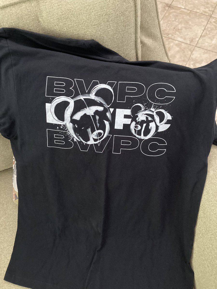 _DroPpin's tweet photo. BWPC!!!!🐻 What!!!!🔥 Shirt looks nice and the material is great!🔥👍 Thank You!!!! @bwpclub 🐻‍❄️👀

#Cardano #NFTCommunity #CNFT #BWPC https://t.co/FXW35ulwOS
