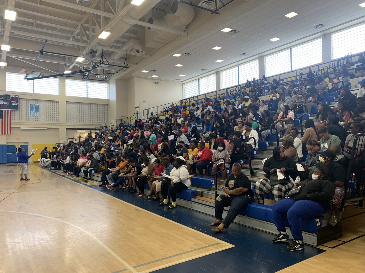 Graduation Parent Meeting in effect! Getting valuable information about our fast-approaching big day for our Class of ‘22!! 🎓💙💛 #BullPride