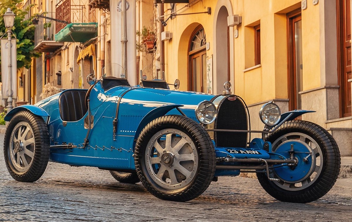 AutosyMas's tweet photo. Echemos un vistazo al pasado con este #BugattiType35 de 1928

No olvides dejar tu ❤️ https://t.co/1HYMwZOu26