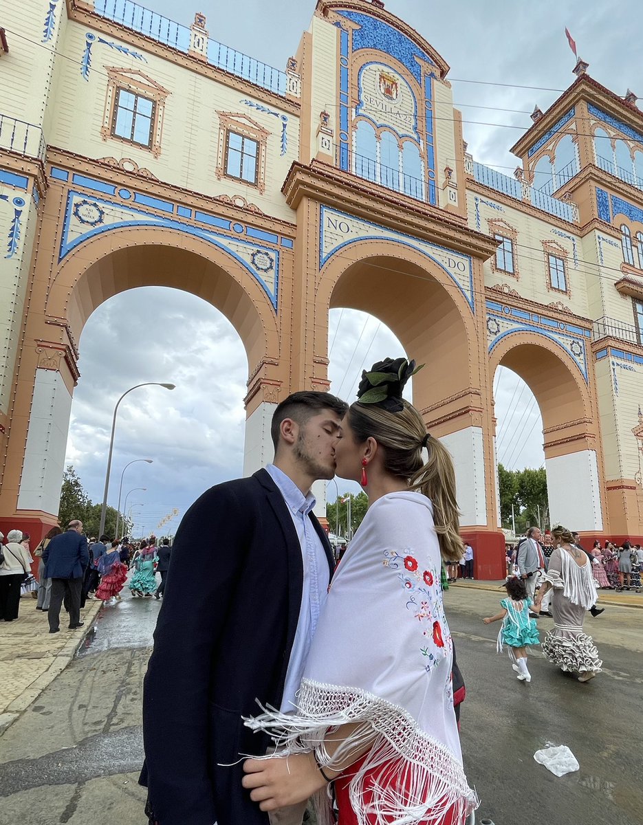 solidcrisss's tweet photo. he sido muy feliz estos días en Sevilla🥹💘 https://t.co/5LWkDK0HJp