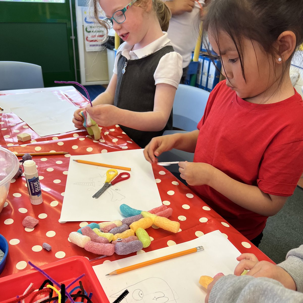 makers_n_movers's tweet photo. Awesome after school creativity by KS1 @pennsprimary
We continued our journey “Around the World” and explored Mexican albrijes, fantasy animals, created from different parts of different animals.
#createclub #afterschoolclubs #creativity https://t.co/M0d4xllkCQ