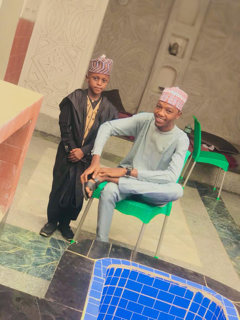 M__aaji's tweet photo. TAKABBALLAHU MINNA WA MINKUM💔🤲🙏 #EDILFITR https://t.co/6C3hlbJtRw
