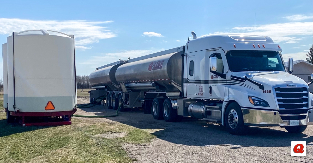 QLineTrucking's tweet photo. “Nice day for farm delivery.”
📸 Wayne L.
#Plant2022 #QLife #JustCallQLine #BulkTransport #BulkCommodities #Trucking #Transportation #QLineTrucking #MovingTheWorld #ThankaTrucker #DriveQLine #Trucks #TruckLife #TruckNation #TruckerLife #TruckingLife https://t.co/qX5jr6BdFL