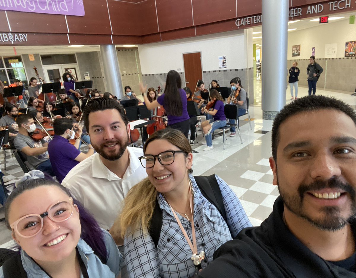 luismartinezMBA's tweet image. Thanks for the beautiful music this morning @eastlakeorch! You all sound amazing! @Desigo13