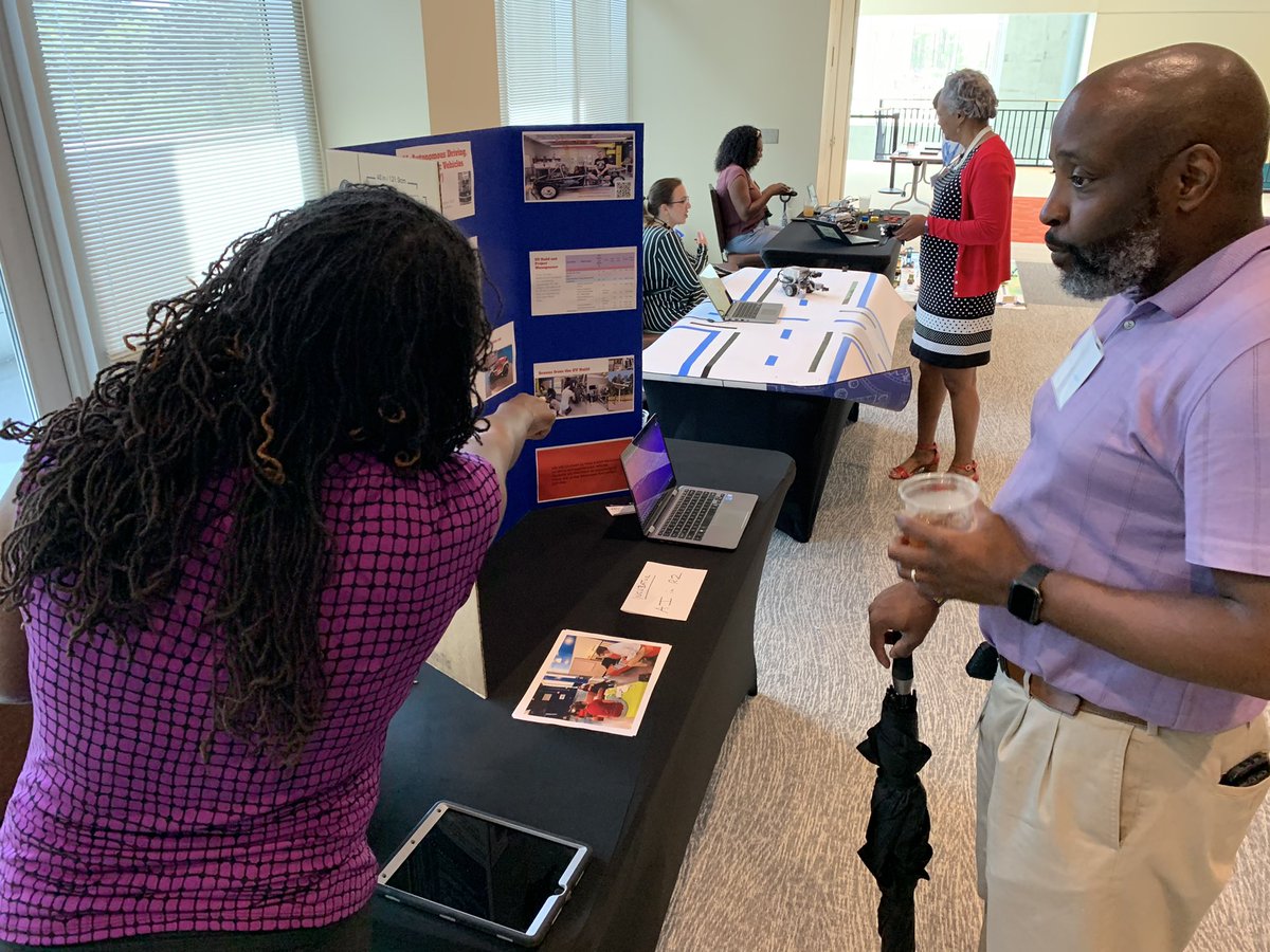 Innovation Celebration 2022 was a blast. A first ever showcase of innovative and creative projects from all over the district. Loved the tables, food, learning, and pitches!