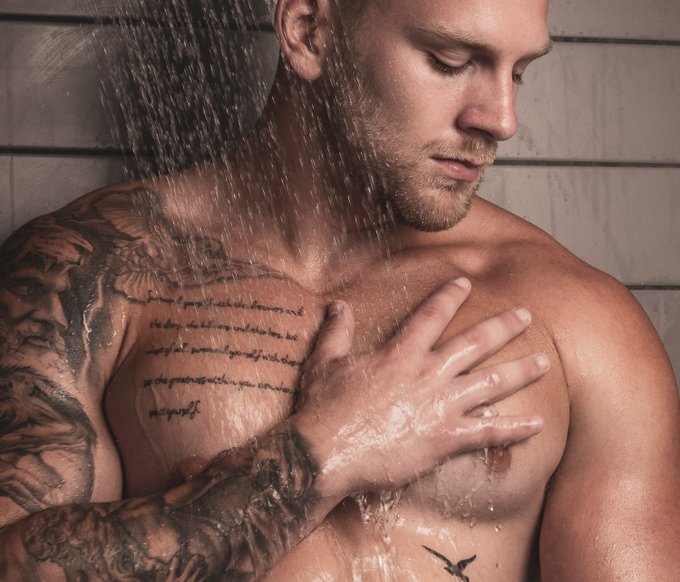 2 pic. This Weeks Feature Model: Alex? Exclusively on https://t.co/GiK6hulLCm ?
.
@HotGuyZone @hotd_goodm