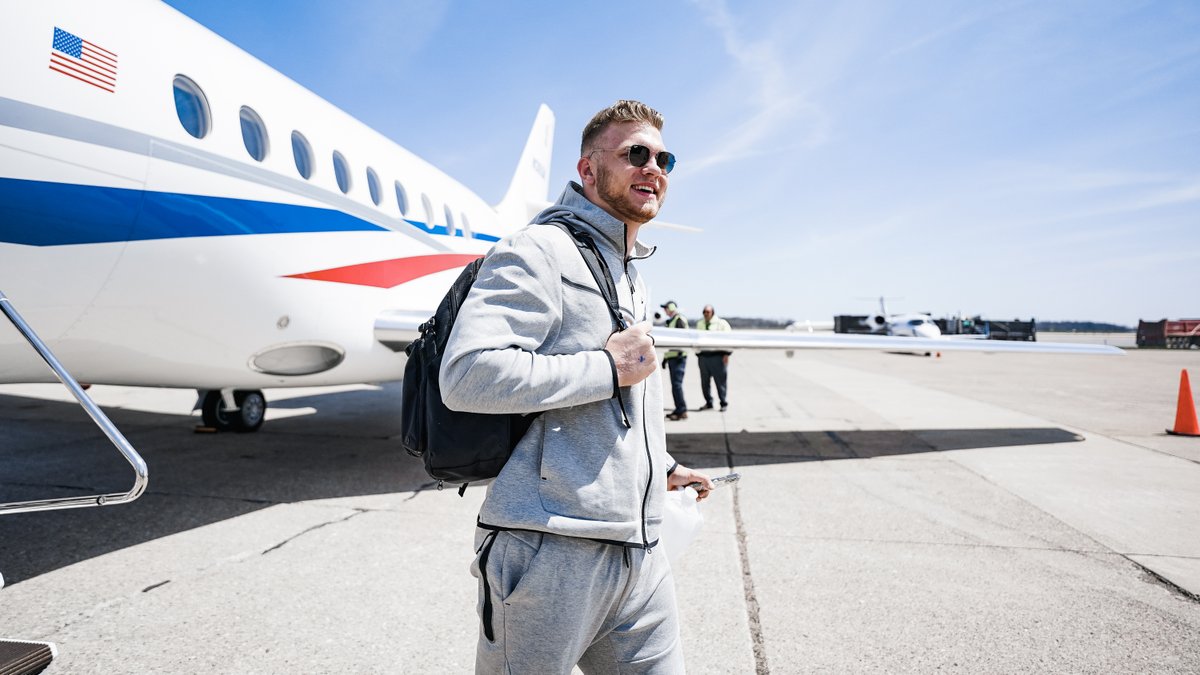 Lions's tweet photo. We fly high, no lie, you know this. 🏈✈️ https://t.co/iShVAixQ6p