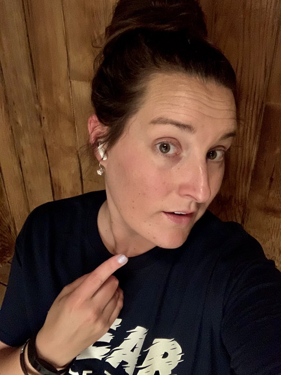 AbbyLyn's tweet photo. Another glorious evening sweating it out in the sauna π
π₯΅ #saunaselfies #postworkout #myearsareonfire #dripsweat https://t.co/tvnK6V33rr