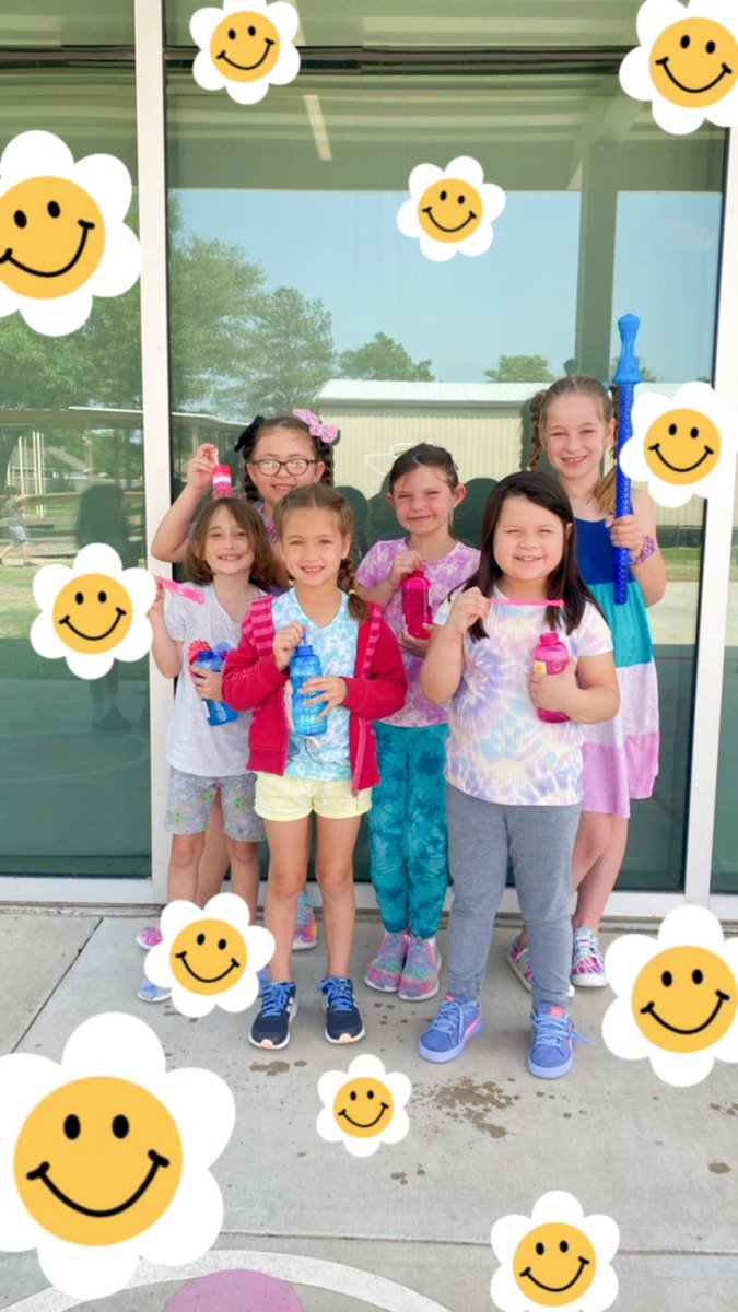 B is for 🫧BUBBLES🫧#abccountdown #fielderpride #firsties <a href="/FielderElem/">Edna Mae Fielder Elementary</a>
