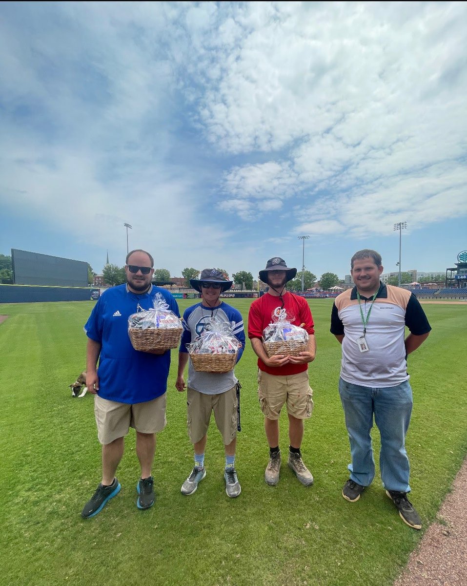We're so grateful to the Cannon Ballers for their donation of time and help with our baseball field. We gave them gift baskets as a token of our appreciation. Check out the article from the Salisbury Post if you missed it! #RSSExtraordinary salisburypost.com/2022/04/17/can…