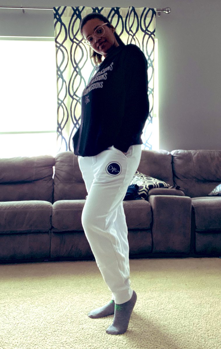 Mia_ashly's tweet image. The sweats are in and I love them! @RealDoctorMike #qualitymerch